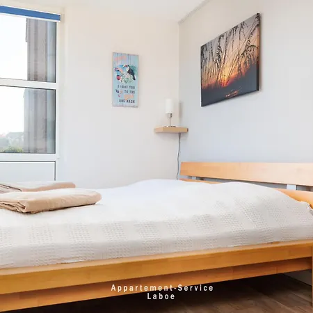 Conrad's Cove * Laboe