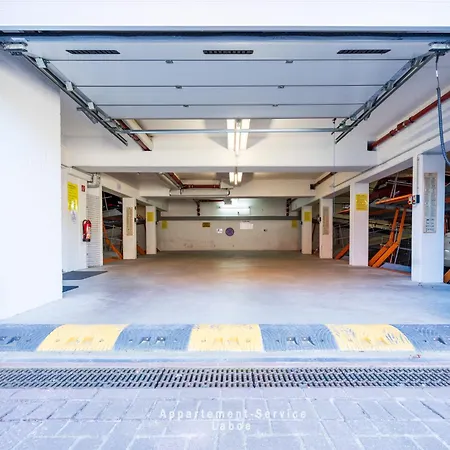 Conrad's Cove * Laboe